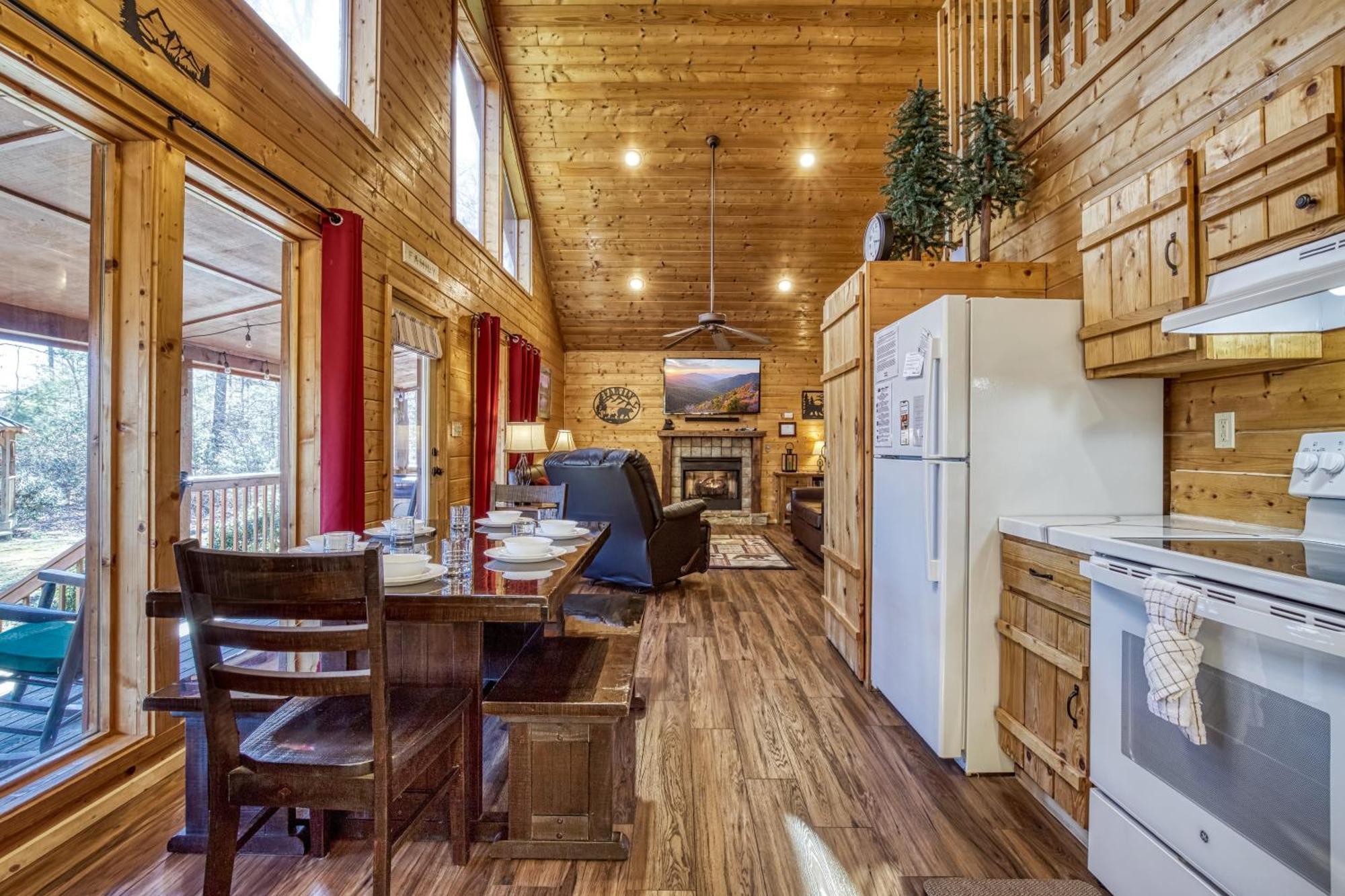 Sweet Seclusion, Hot Tub, Air Hockey, Wifi, 1089 Free Tickets Each Paid Day, Dollywood And More Sevierville Exterior photo