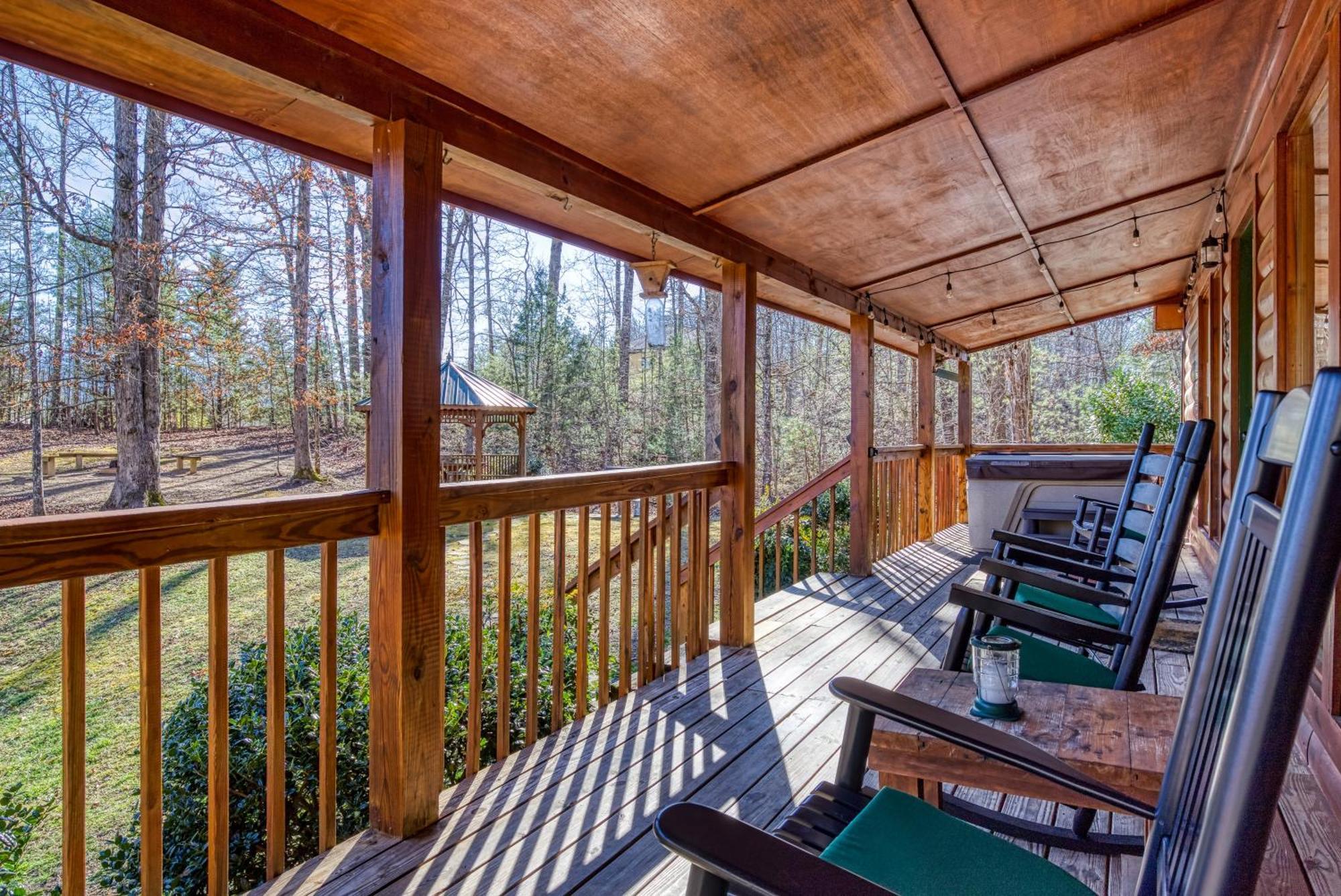 Sweet Seclusion, Hot Tub, Air Hockey, Wifi, 1089 Free Tickets Each Paid Day, Dollywood And More Sevierville Exterior photo